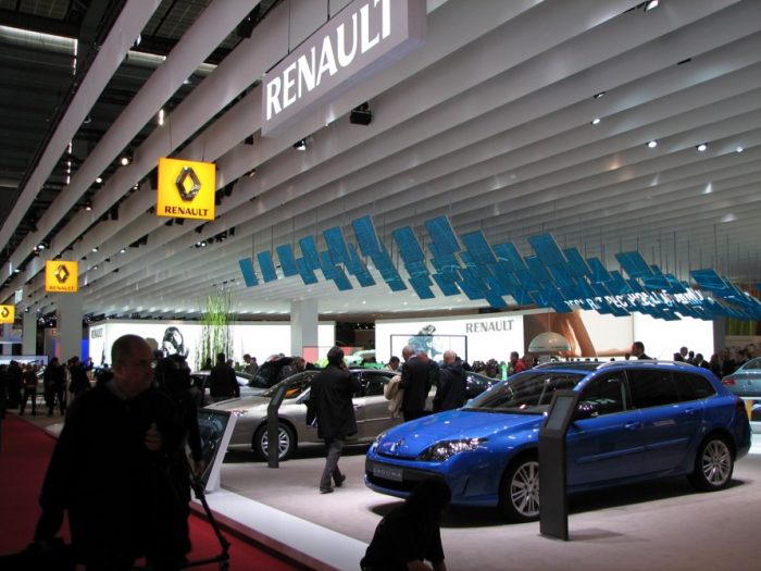 Drop Stripe ceiling installed above an automotive trade show