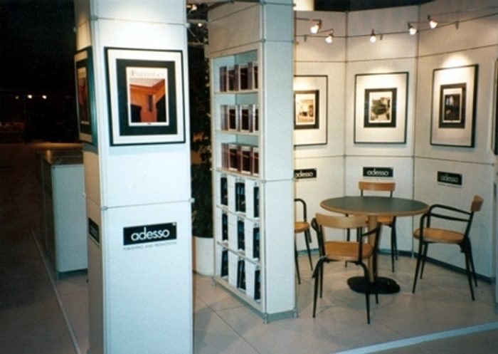 Exhibition stand using panels